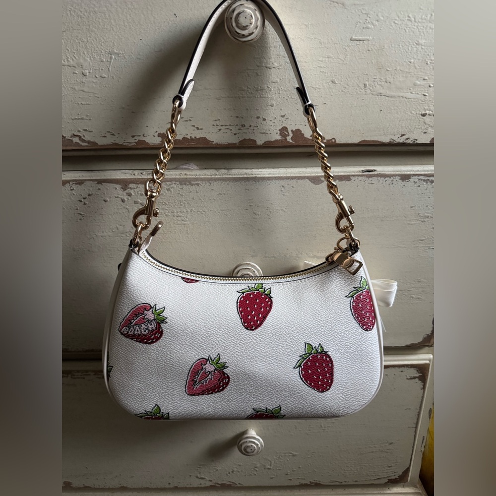 NWT Coach Teri Shoulder Bag With Strawberry Print Chalk Gold - Picture 9 of 13